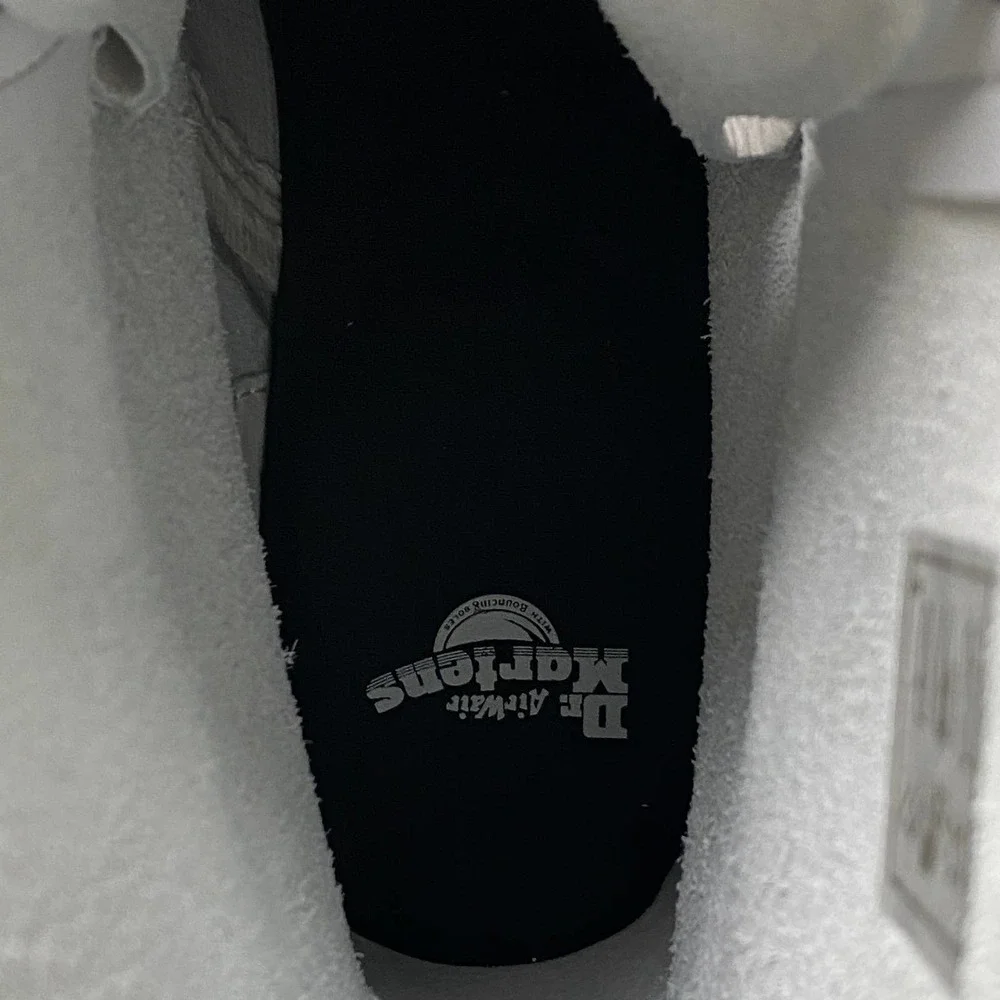 NEW Dr. Martens 1460 Pascal Max Platform Lace Up Boot White Black Women Size 9 - Picture 10 of 12